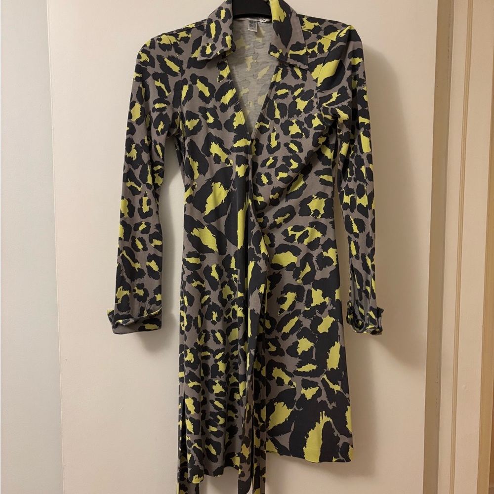 Fun Silk Diane Von Furstenberg Wrap Dress Leopard Print